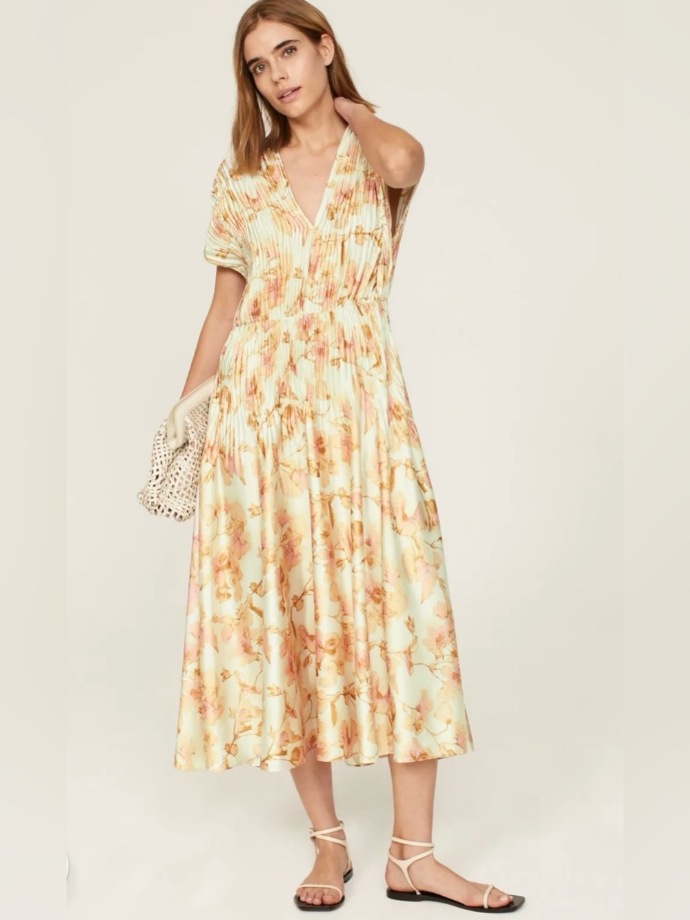 Vince Floral V-Neck Pleated Midi Dress in Cream and Pink Q12